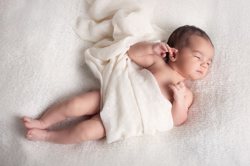 Séance photo bébé à Lille lange blanc photographe David Plichon